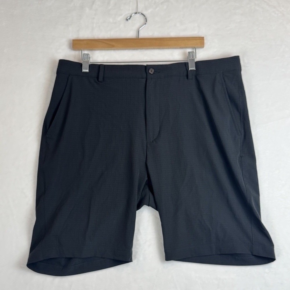 Greg Norman Black Performance Golf Shorts 38x22